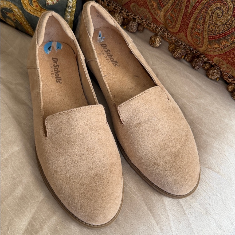 Dr. Scholl's Women's Beige Flats 6 1/2 suede